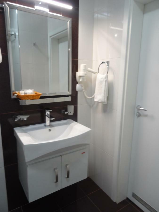 Апартамент 13 Hisarya Exterior photo